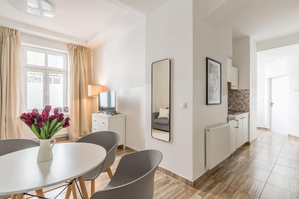 Xxxl Bed/ Free Parking/ Wien