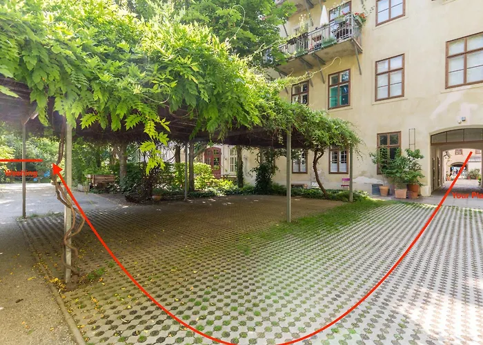 Xxxl Bed/ Free Parking/ Central